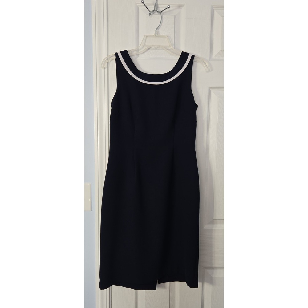 Madison Leigh Womans Dress Size 4P Navy Blue Sleeveless. Knee Length.